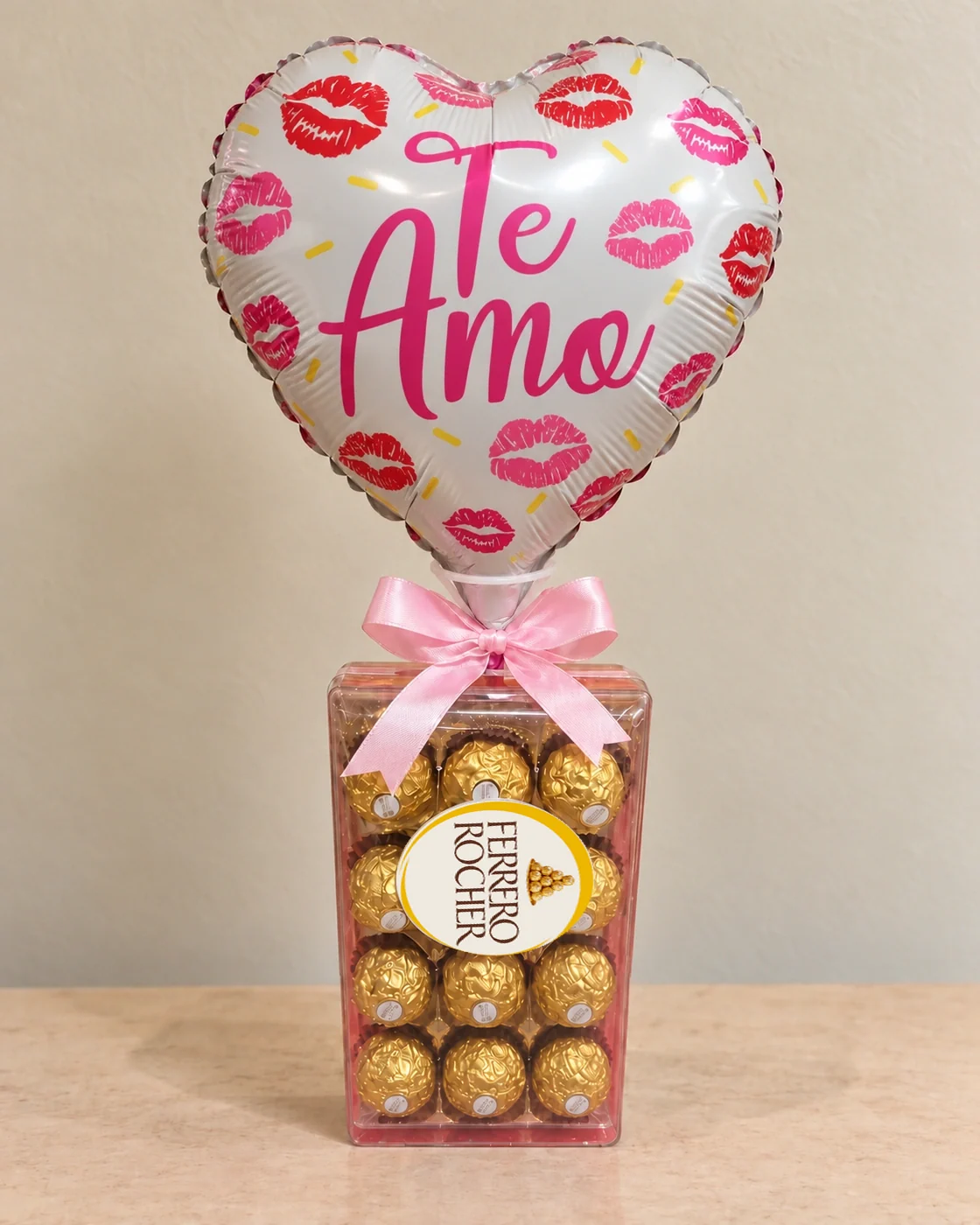 Bombones Ferrero Rocher en caja de cristal con globo metalizado, foto 2