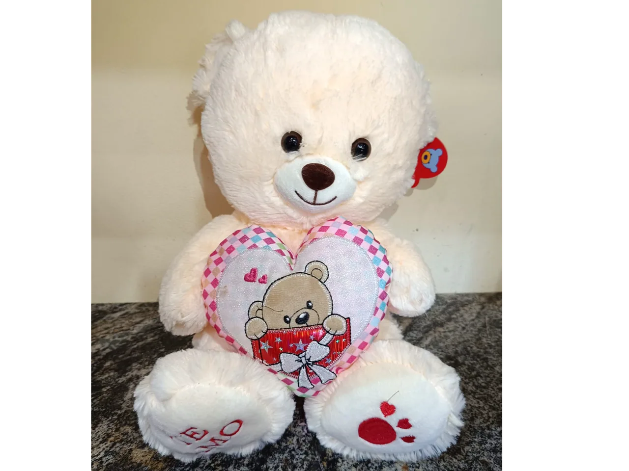 oso con corazon con brillos