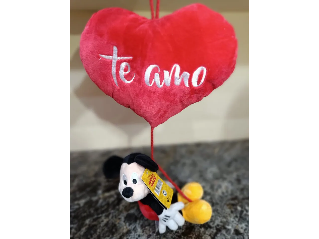 Mickey Mouse Flotante