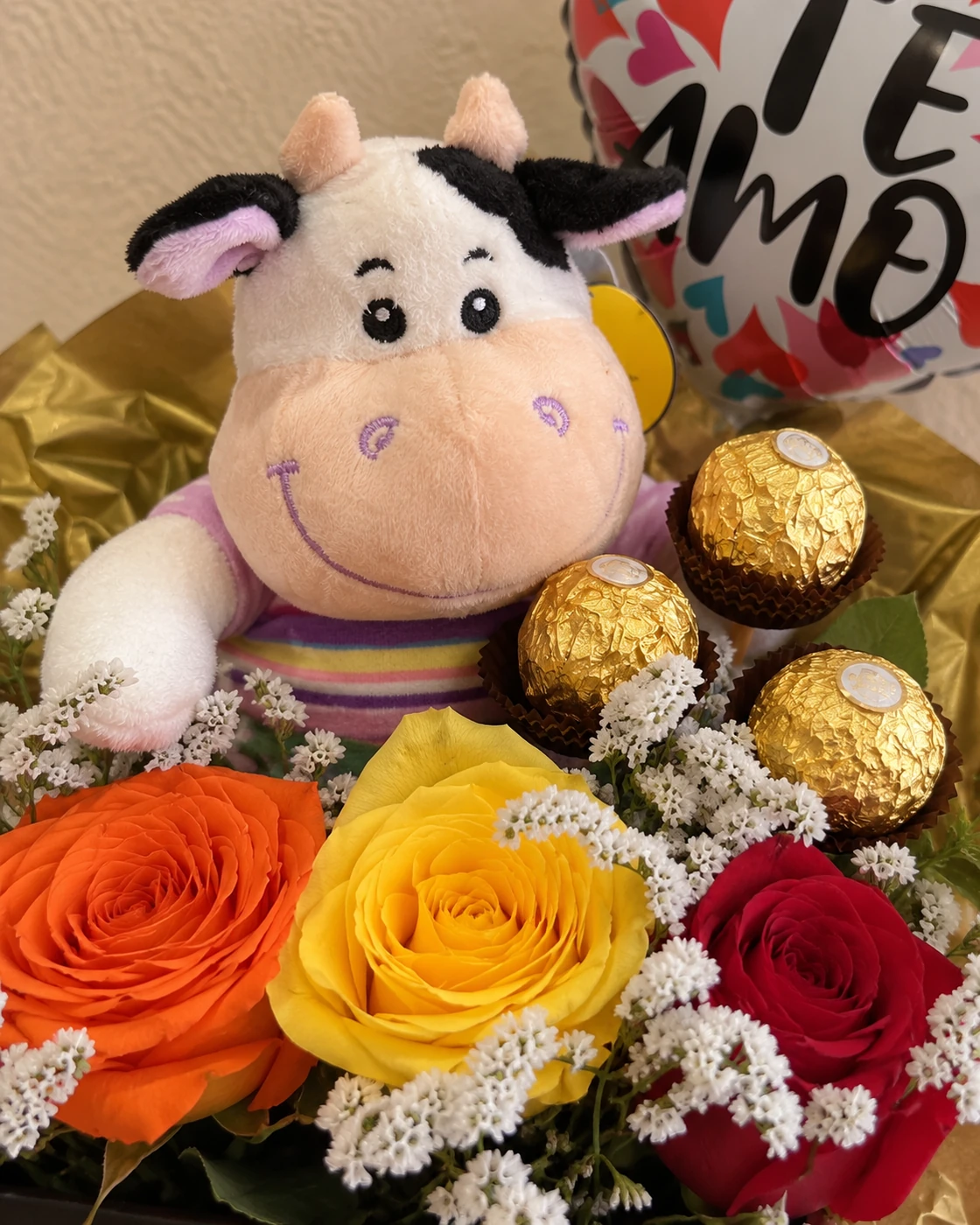 Box con Peluche, Rosas y Ferrero Rocher, foto 2