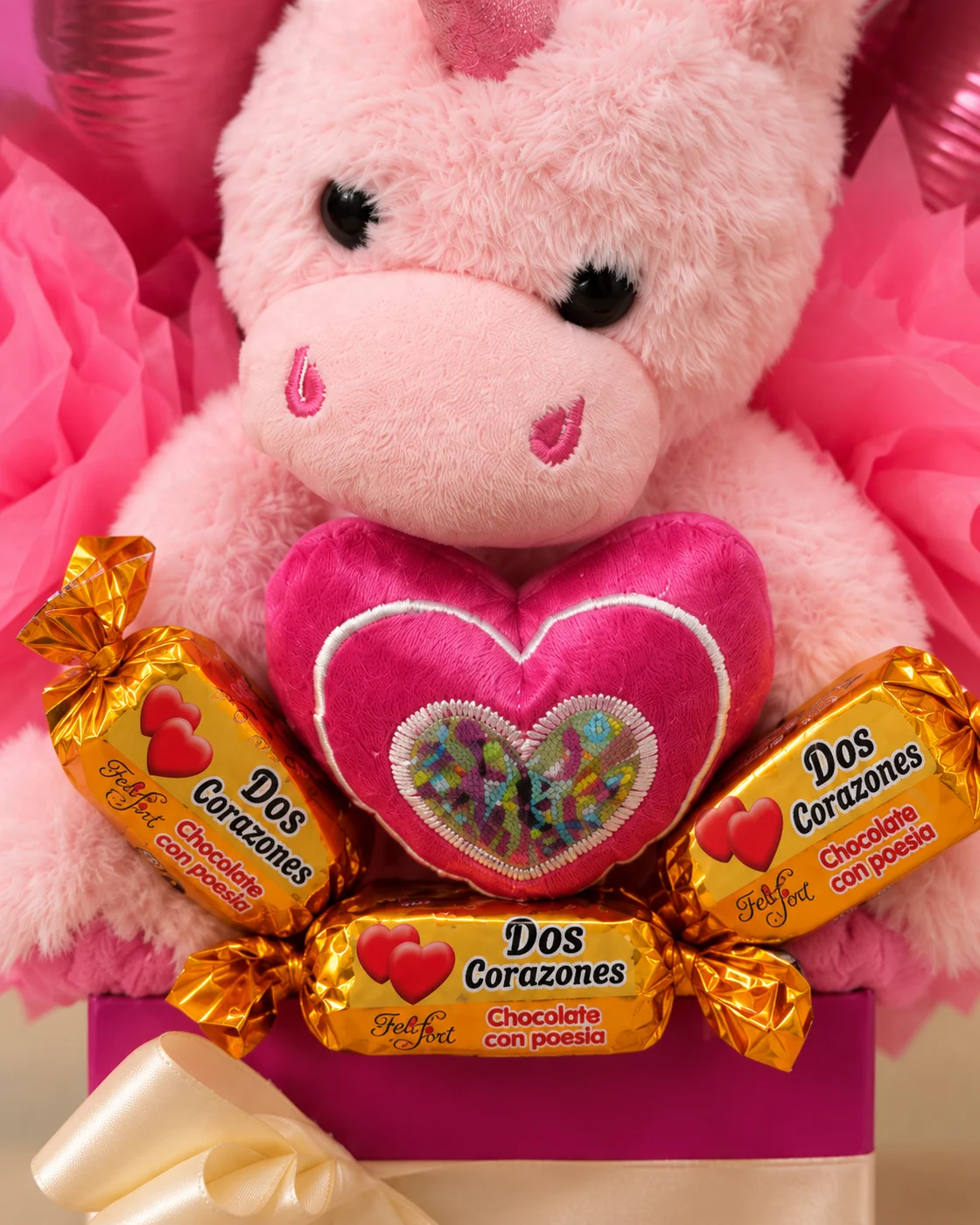 BOX con peluche TE AMO y chocolates dos corazones, foto 2