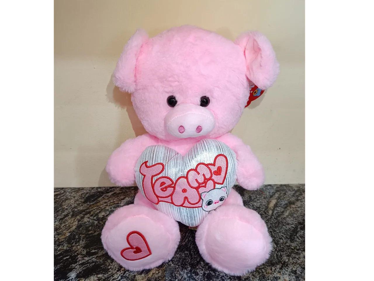 Cerdito con corazón te amo